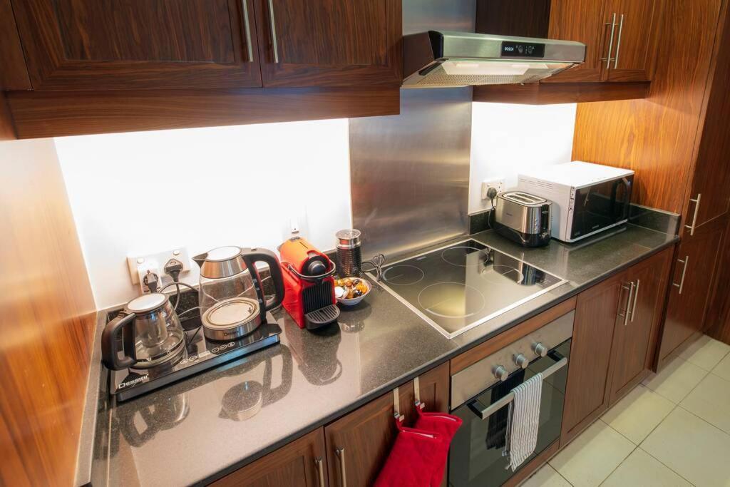First Class 2Br With Full Burj Khalifa And Fountain View 두바이 외부 사진