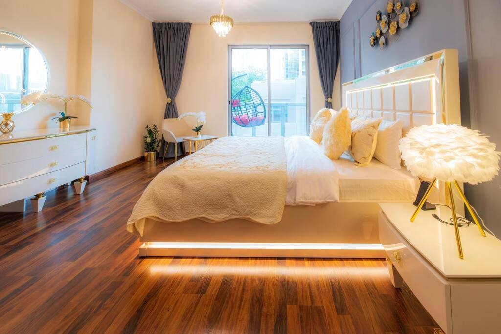 First Class 2Br With Full Burj Khalifa And Fountain View 두바이 외부 사진